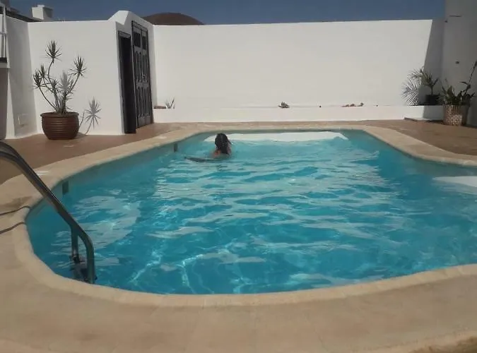 El Meridiano Bed and Breakfast 2*