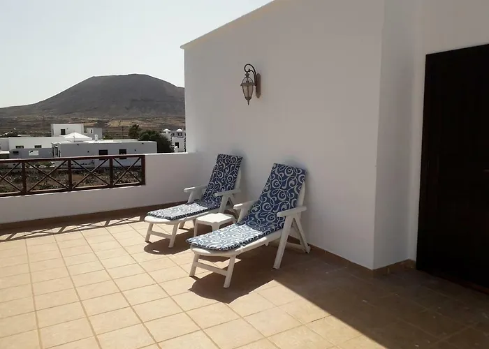 El Meridiano Bed & Breakfast Guatiza