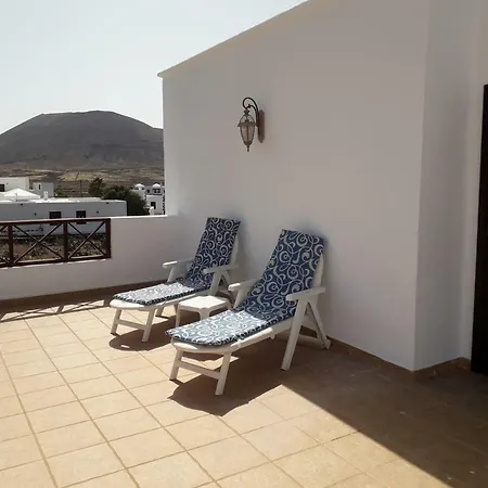 El Meridiano Bed & Breakfast Guatiza